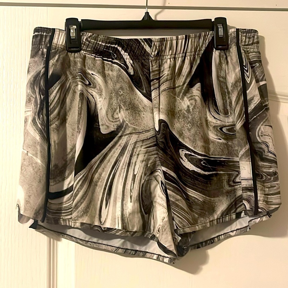 Xersion LG ladies exercise shorts​